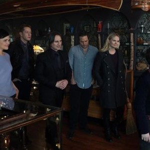 Once Upon a Time, from left: Ginnifer Goodwin, Joshua Dallas, Robert Carlyle, Michael Raymond-James, Jennifer Morrison, Jared S Gilmore, 'Lacey', Season 2, Ep. #19, 04/21/2013, ©ABC