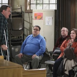 Mike and Molly, Billy Gardell (L), David Anthony Higgins (C), Melissa McCarthy (R), 09/20/2010, ©CBS