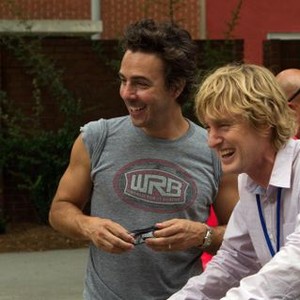 THE INTERNSHIP, from left: director Shawn Levy, Owen Wilson, on set, 2013. ph: Phil Bray/TM and Copyright ©20th Century Fox Film Corp. All rights reserved.