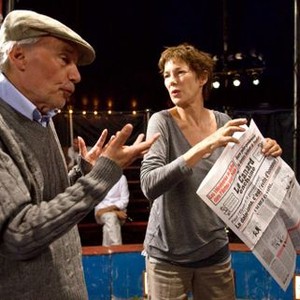 36 VUES DU PIC SAINT-LOUP, from left: director Jacques Rivette, Jane Birkin, on set, 2009. ph: Moune Jamet/©Les Films du Losange