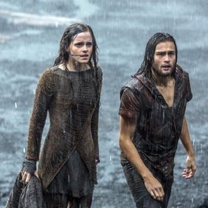 NOAH, from left: Emma Watson, Douglas Booth, 2014. ph: Niko Tavernise/©Paramount Pictures