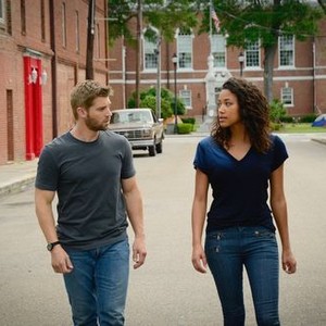 Under the Dome, Mike Vogel (L), Kylie Bunbury (R), 06/24/2013, ©CBS