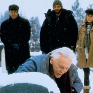 DIAMONDS, Kirk Douglas (front), rear from left: Corbin Allred, Dan Aykroyd, Kurt Fuller, June Chadwick, 1999, © Miramax