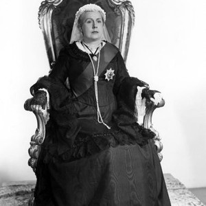 THE MUDLARK, Irene Dunne, 1950, as Queen Victoria
