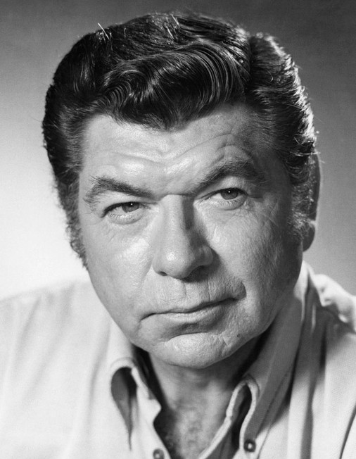 Claude Akins