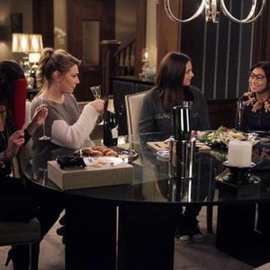 Super Fun Night, from left: Liz Carey, Kate Jenkinson, Lauren Ash, Liza LaPira, 'Lesbihonest', Season 1, Ep. #16, 02/12/2014, ©ABC