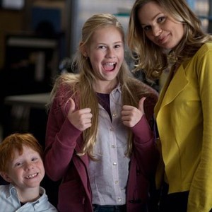 In Plain Sight, Danika Yarosh (L), Mary McCormack (R), 'The Merry Wives Of Witsec', Season 5, Ep. #4, 04/06/2012, ©USA