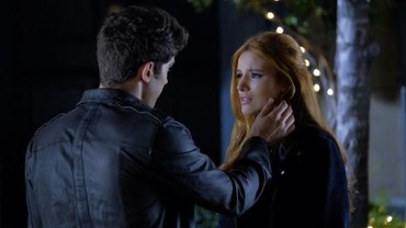 Famous in Love Season 1 Rotten Tomatoes