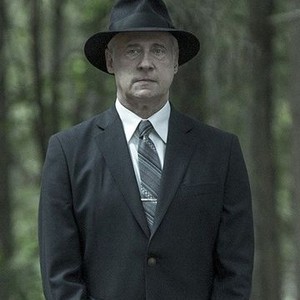 Brent Spiner as Sidney
