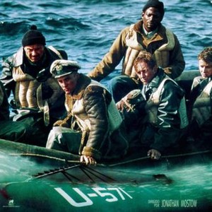 U-571, front from left: Matthew McConaughey, Jake Weber, Erik Palladino, Jack Noseworthy, rear from left: Dave Power, Harvey Keitel, T.C. Carson, 2000, © Universal