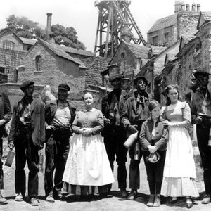 HOW GREEN WAS MY VALLEY, John Loder, Donald Crisp, Sara Allgood, Roddy McDowall, Maureen O'Hara, Patric Knowles, 1941, TM and Copyright (c) 20th Century-Fox Film Corp. All Rights Reserved