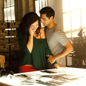 Kate Hudson as Erica and Riz Ahmed as Changez in "The Reluctant Fundamentalist." photo 13