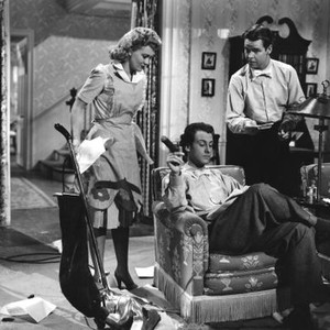BLONDIE'S BIG MOMENT, (aka A BUNDLE OF TROUBLE), from left, Penny Singleton, Hans Conried, Arthur Lake, 1947