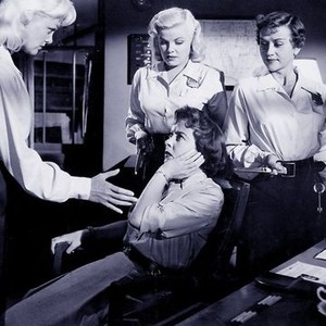 Women's Prison (1955) photo 8