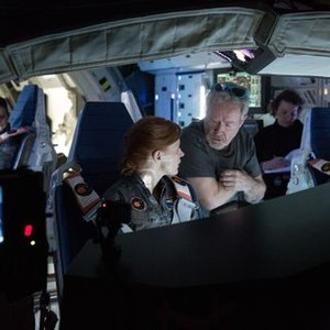 THE MARTIAN, from left: Jessica Chastain, director Ridley Scott, on set, 2015. ph: Giles Keyte/TM & copyright ©20th Century Fox Film Corp. All rights reserved