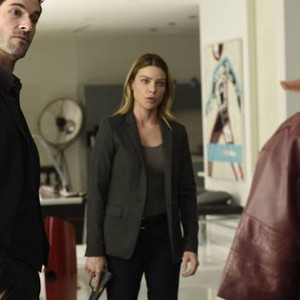 Lucifer: Season 1, Episode 1 - Rotten Tomatoes