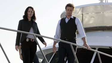 The mentalist season hot sale 1 episode 1