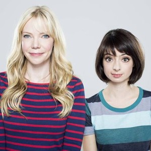 Riki Lindhome (left) and Kate Micucci