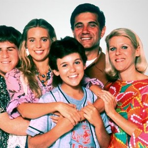 Jason Hervey, Olivia d'Abo, Fred Savage, Dan Lauria and Alley Mills (from left)