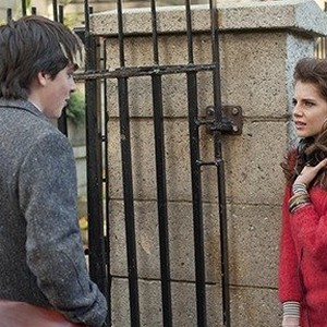 (L-R) Ferdia Walsh-Peelo as Cosmo and Lucy Boynton as Raphina in "Sing Street."