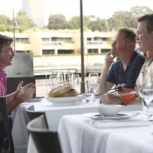 Modern Family, Rhys Darby (L), Jesse Tyler Ferguson (C), Eric Stonestreet (R), 'Australia', Season 5, Ep. #20, 04/23/2014, ©ABC
