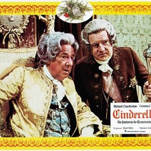 THE SLIPPER AND THE ROSE: THE STORY OF CINDERELLA, (aka CINDELRELLA 9(LA HISOTORIA DE CENICIENTA), from left: Michael Hordern, Kenneth More, 1976