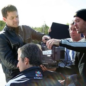 ONE WEEK, Joshua Jackson (left), director Michael McGowan (right), on set, 2008. ©Mongrel Media
