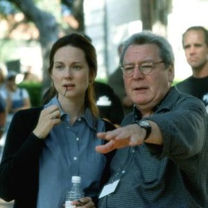 LIFE OF DAVID GALE, Laura Linney, director Alan Parker on the set, 2003, (c) Universal