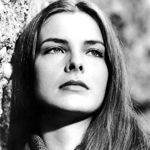 FOR YOUR EYES ONLY, Carole Bouquet, 1981