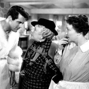 BRINGING UP BABY, Cary Grant, May Robson, Leona Roberts, 1938