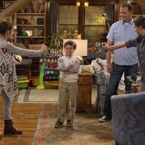 Fuller House, Elias Harger (L), Dave Coulier (R), 'Funner House', Season 1, Ep. #3, 02/26/2016, ©NETFLIX
