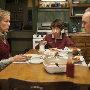 Olive Kitteridge, Frances McDormand (L), Devin Druid (C), Richard Jenkins (R), 11/02/2014, ©HBOMR