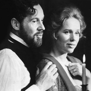 CRIES AND WHISPERS, Erland Josephson, Liv Ullman, 1972
