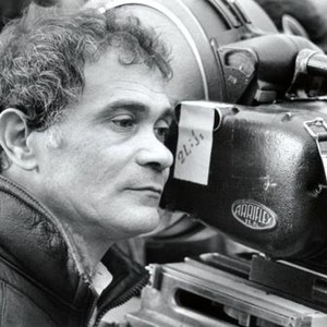 LA VIE CONTINUE, director Moshe Mizrahi on set, 1981, (c) Triumph Releasing
