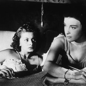 GIRLS MARKED DANGER, (aka SHIP OF CONDEMNED WOMEN, aka LA TRATTA DELLE BIANCHE), from left: Sophia Loren, Eleonora Rossi Drago, 1952