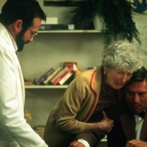 AWAKENINGS, from left: Robin Williams, Ruth Nelson, Robert De Niro, 1990, (c) Columbia