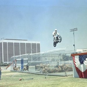 VIVA KNIEVEL!, Evel Knievel (on motorcycle), 1977
