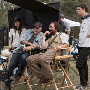 FREE STATE OF JONES, SITTING, from left: director Gary Ross, Matthew McConaughey, on set, 2016. ph: Murray Close/©STX Entertainment