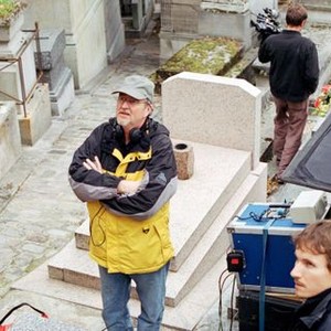 PARIS, JE T'AIME, segment: Pere-Lachaise, aka 20th arrondissement, directed by Wes Craven, director Wes Craven, on location, 2006. ©First Look Pictures