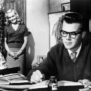 DOCTOR IN THE HOUSE, Muriel Pavlow, Dirk Bogarde, 1954