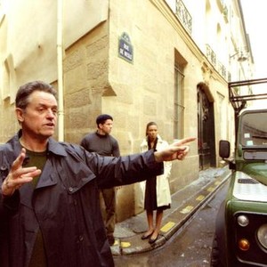 TRUTH ABOUT CHARLIE, Director Jonathan Demme, Mark Wahlberg, Thandie Newton on the set, 2002, (c) Universal
