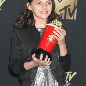 Dafne Keen in the press room for MTV Movie Awards 2017 - Press Room, Shrine Auditorium, Los Angeles, CA May 7, 2017. Photo By: Priscilla Grant/Everett Collection