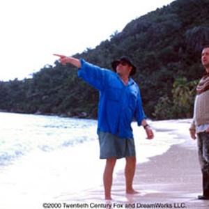 Director Robert Zemeckis and Tom Hanks rehearse scenes in Fiji. photo 3