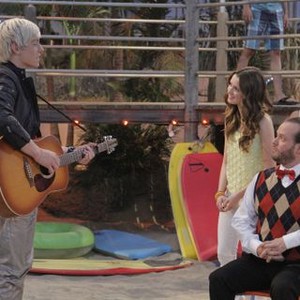 Austin &amp; Ally, Laura Marano (L), Justin Dray (R), 'Princesses and Prizes', Season 3, Ep. #8, 02/09/2014, ©DISNEYCHANNEL