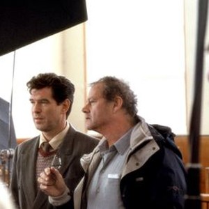 EVELYN, Pierce Brosnan, director Bruce Beresford on the set, 2002, (c) United Artists