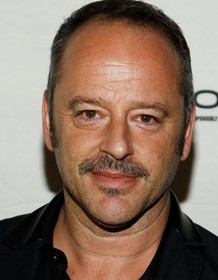 Gil Bellows