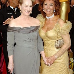 Meryl Streep, Sophia Loren at arrivals for 81st Annual Academy Awards - ARRIVALS, Kodak Theatre, Los Angeles, CA 2/22/2009. Photo By: Dee Cercone/Everett Collection