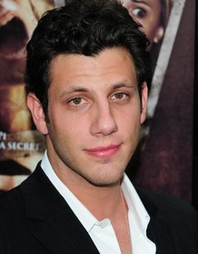 Maxx Hennard