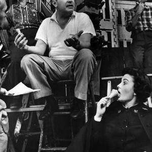 GUYS AND DOLLS, director Joseph Mankiewicz, Jean Simmons, on-set, 1955