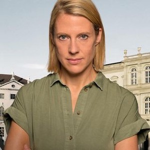 Luna & Sophie - Rotten Tomatoes